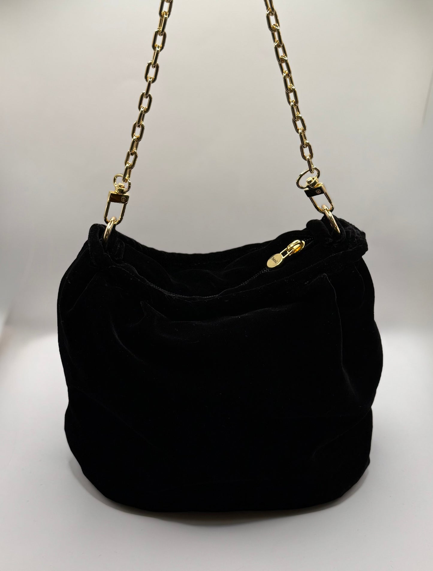 Bignè velluto nero con catena