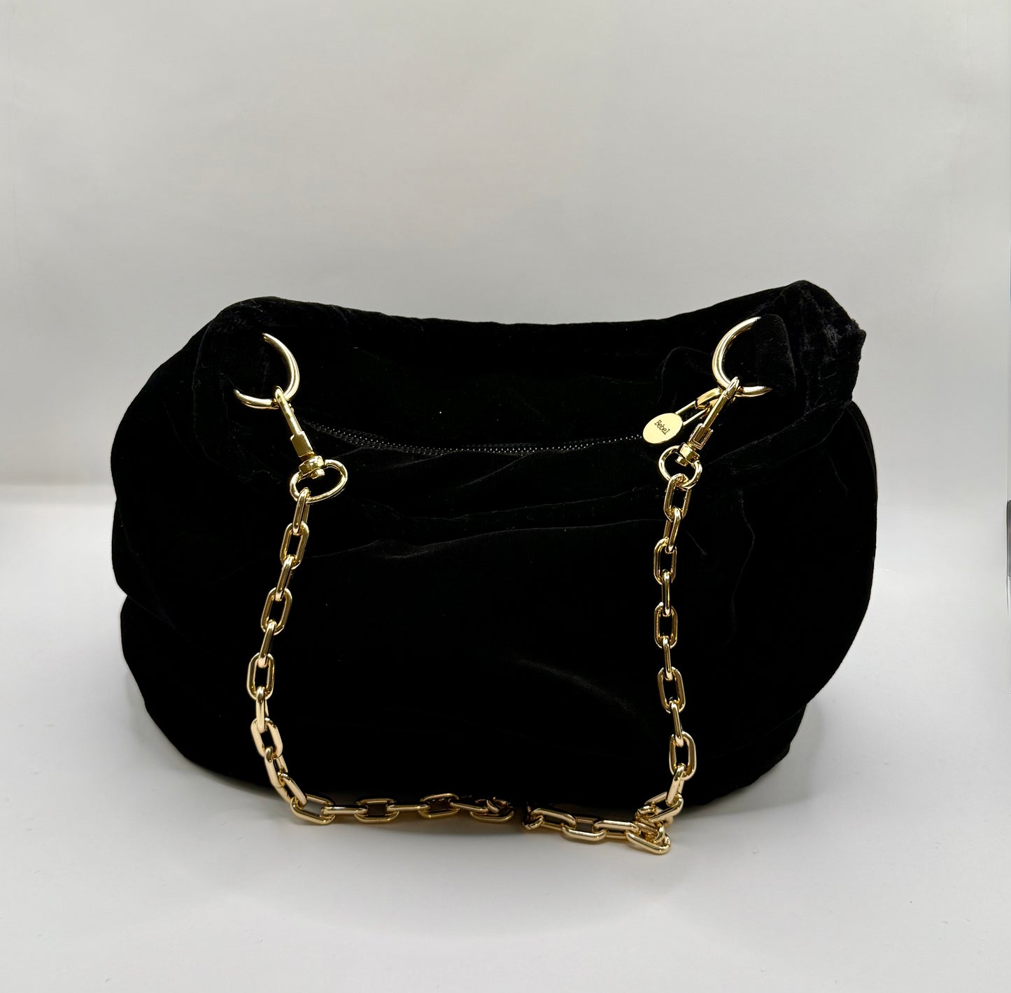 Bignè velluto nero con catena