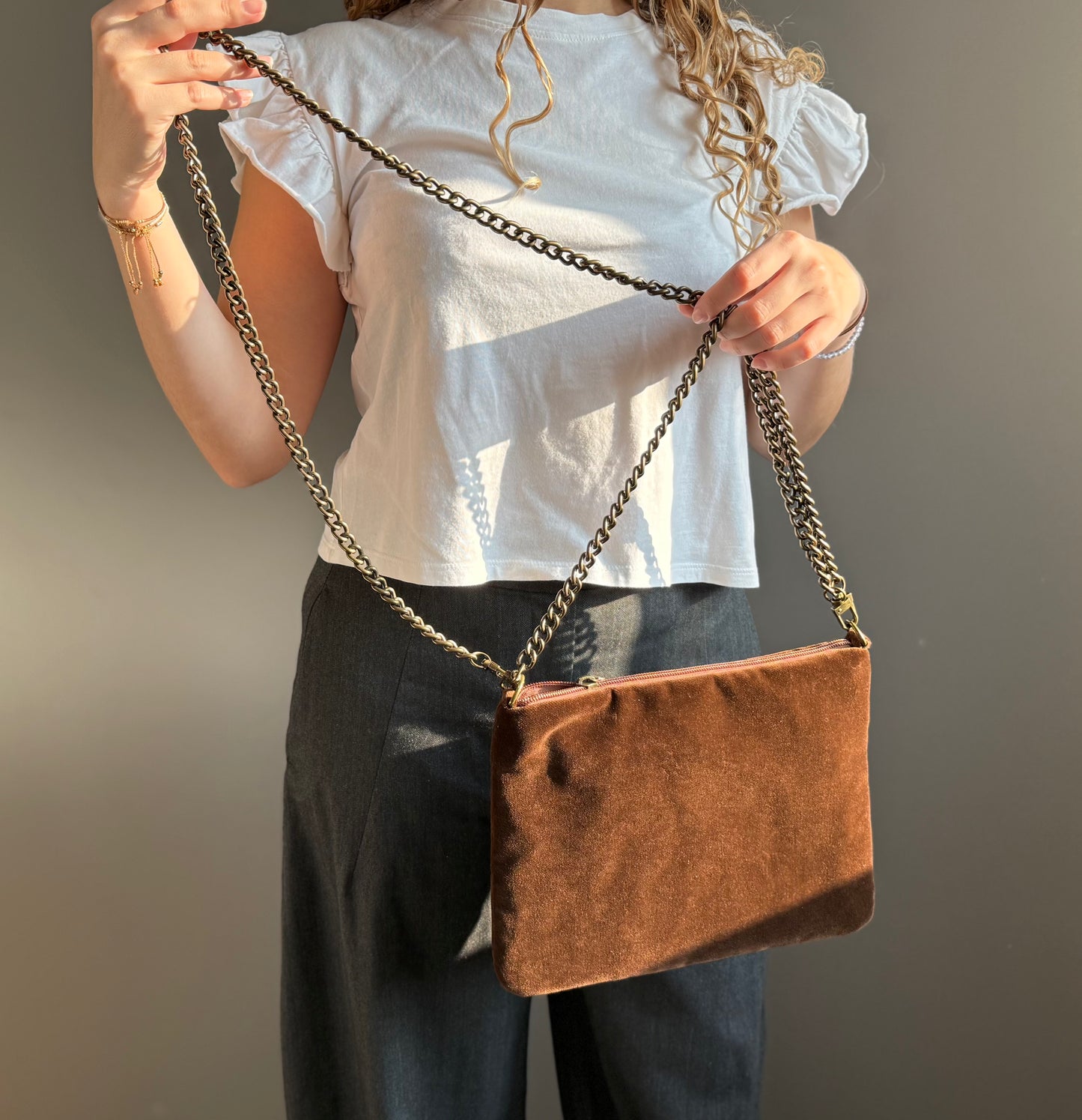 La Poshetta in velluto marrone bruciato