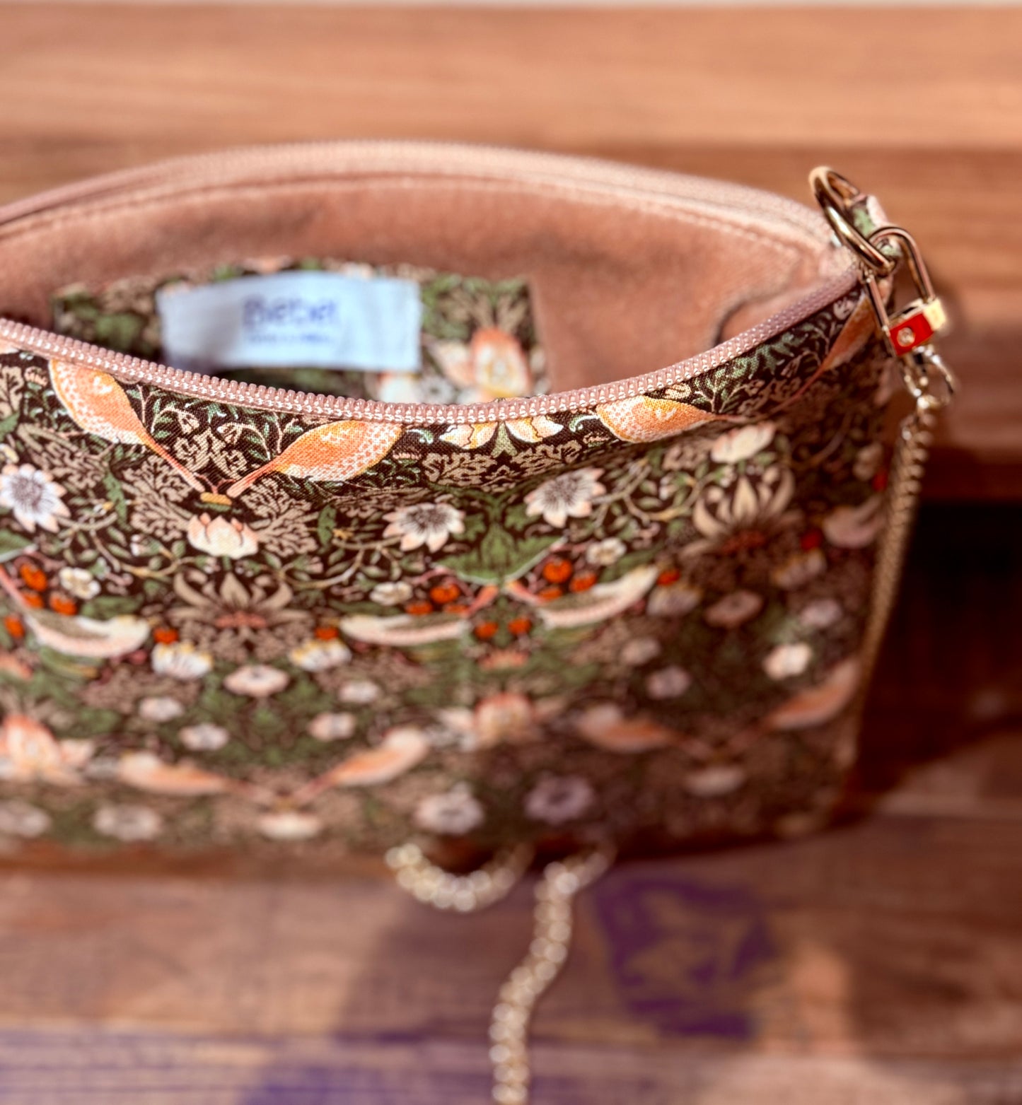 La Poshetta verde tessuto made in Japan - collezione “Best of Morris”