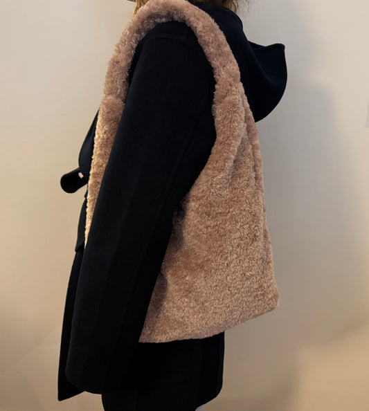 Angie Bag in tessuto di pelo sintetico rosa cipria