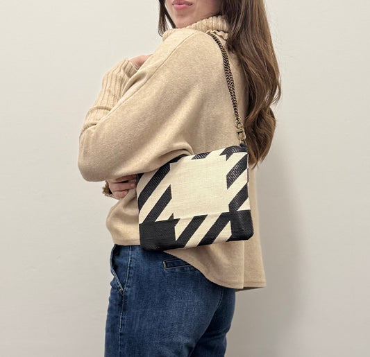 La Poshetta Jacquard a motivo geometrico panna e nero