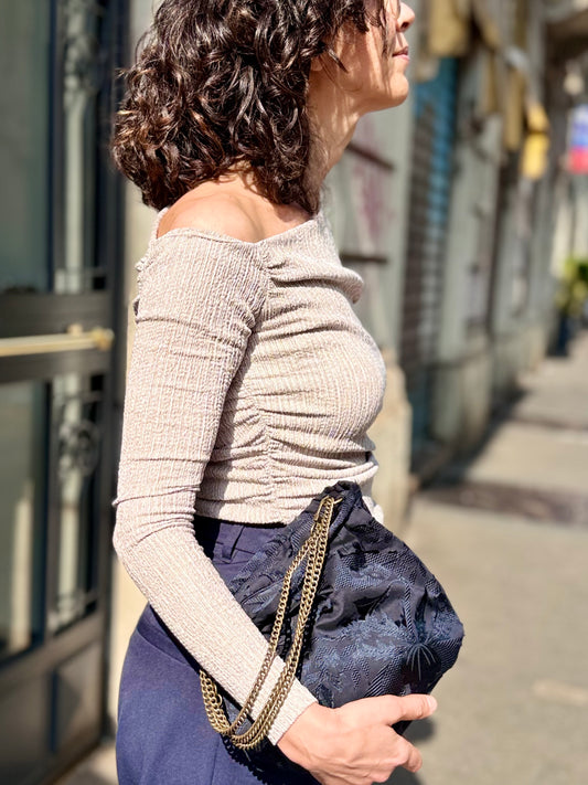 Bignè Jacquard blu notte a fiori in rilievo