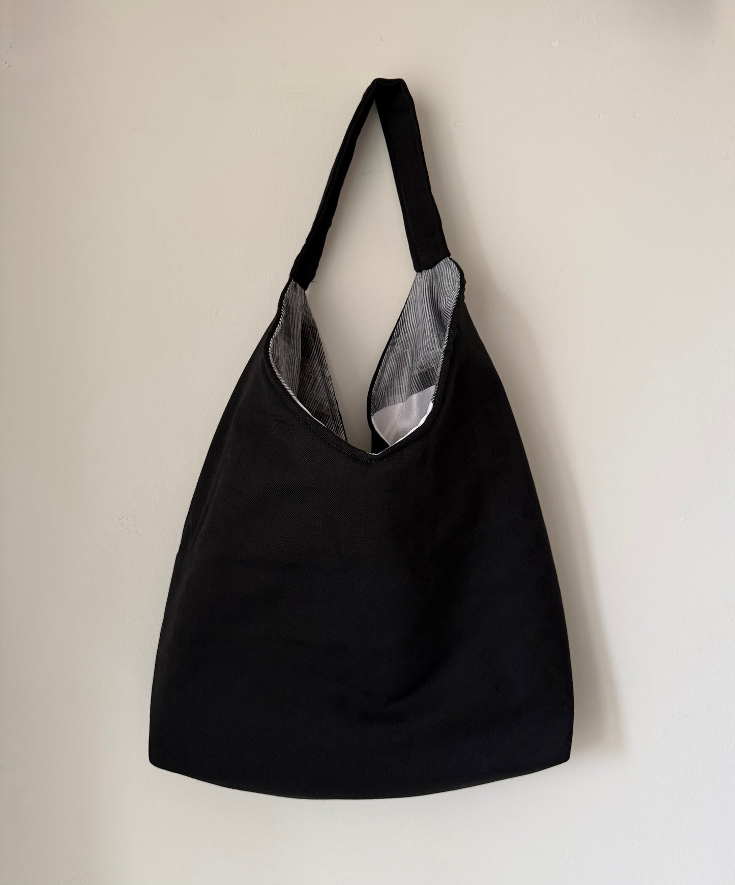 Angie Bag Jacquard bianca e nera reversibile - Retro nero