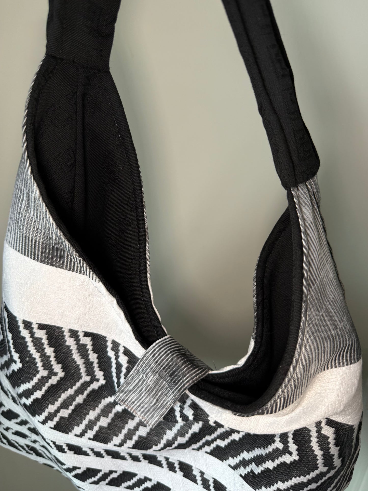 Angie Bag Jacquard bianca e nera reversibile - Retro nero