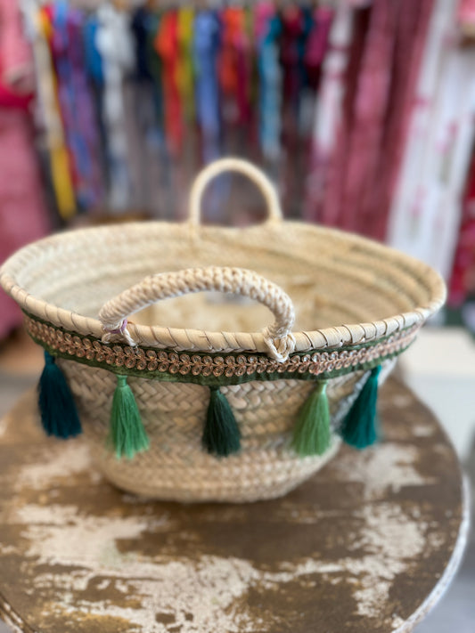 Borsa di paglia con nappine di seta