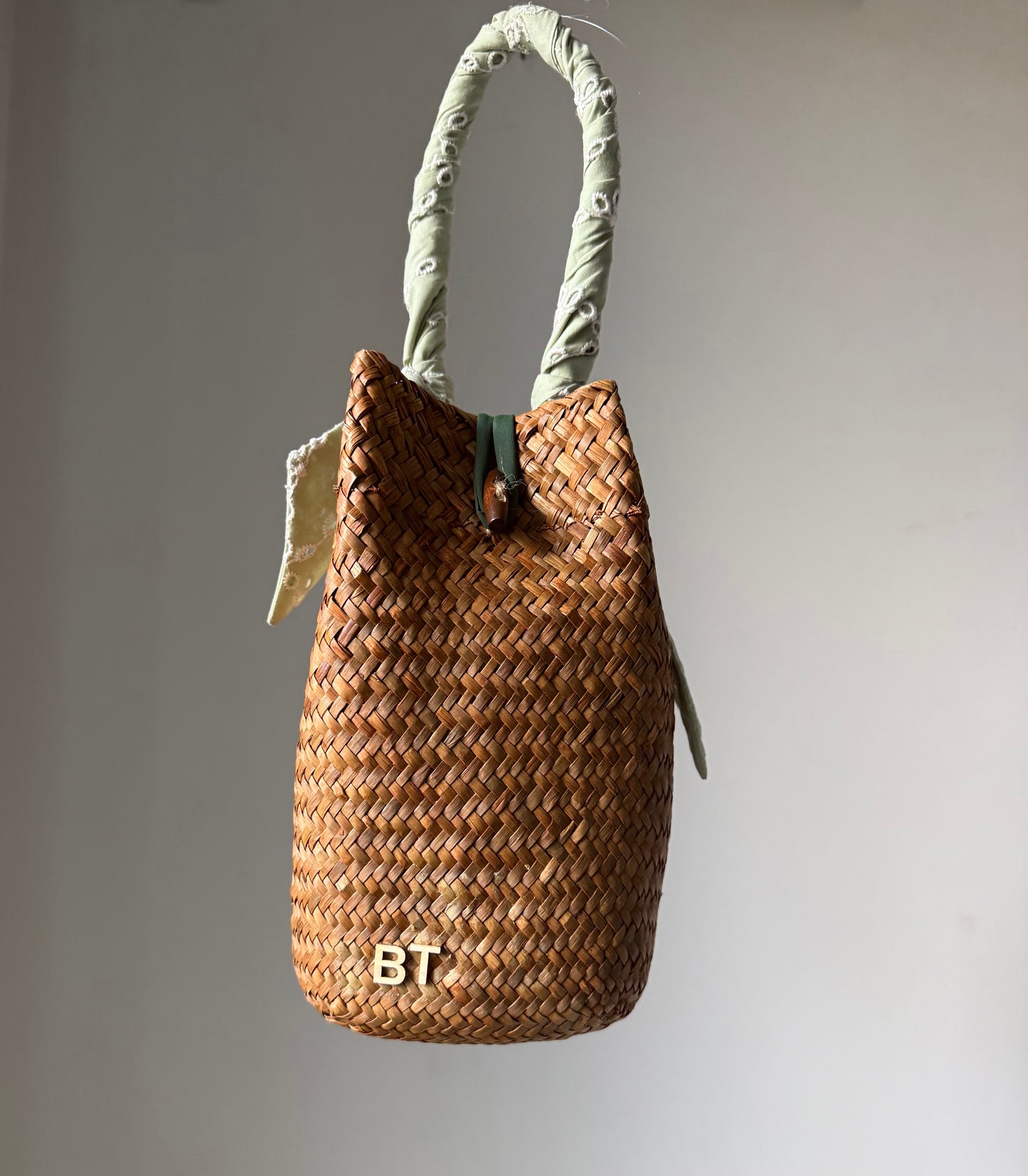 Sandy Bag - Sangallo verde acqua - Personalizzabile con le iniziali