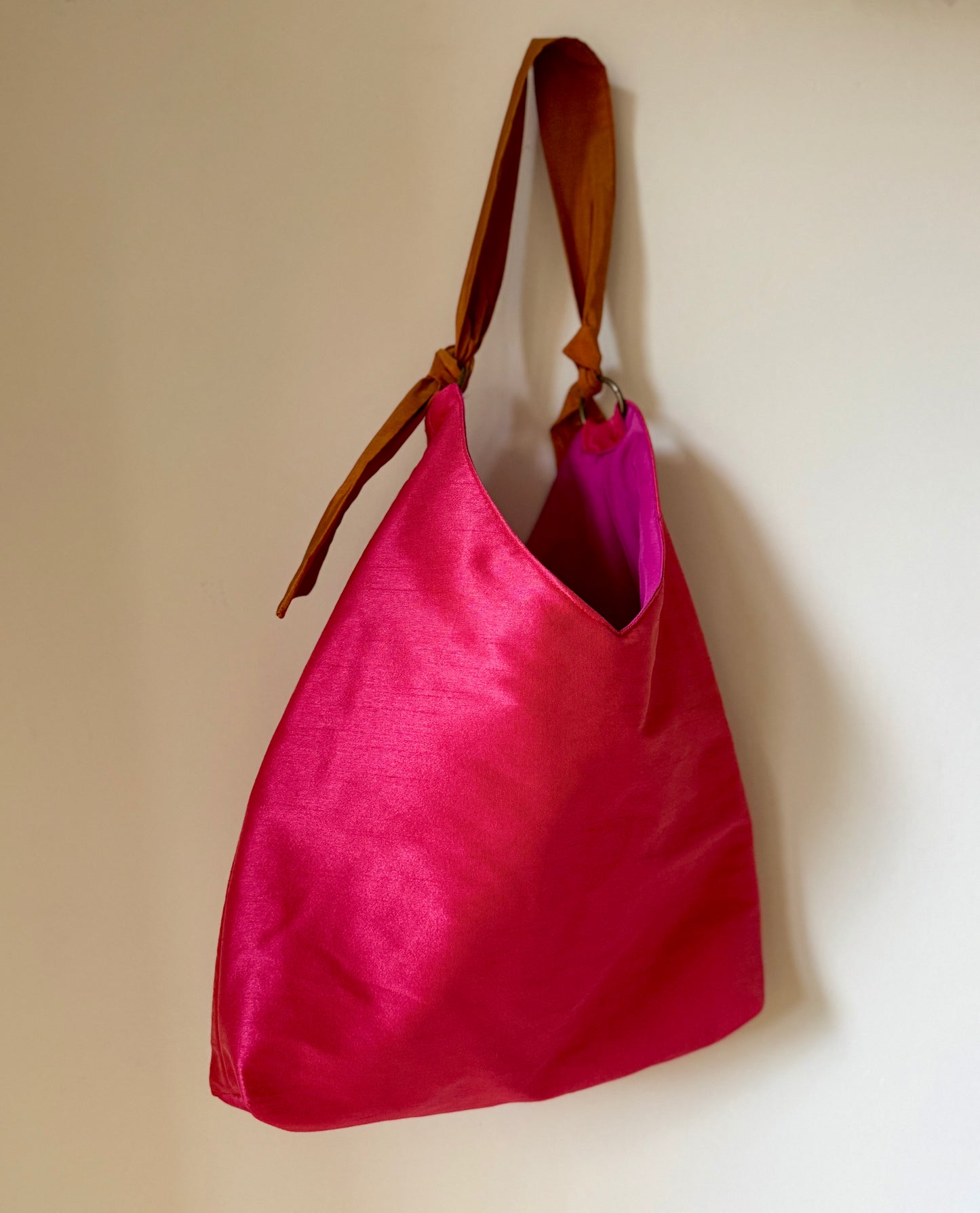 Angie Bag shantung rosa peonia - Manico Twilly  regolabile