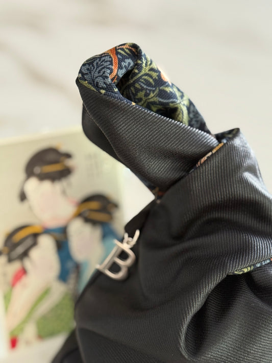 Bond reversibile in jeans nero e tessuto Made in Japan - collezione “Best of Morris” di Barbara Brackman