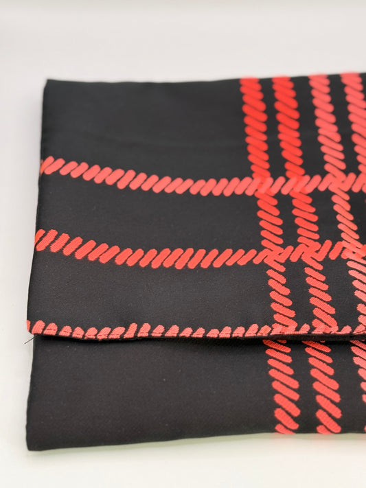 Clutch nero e ciliegia